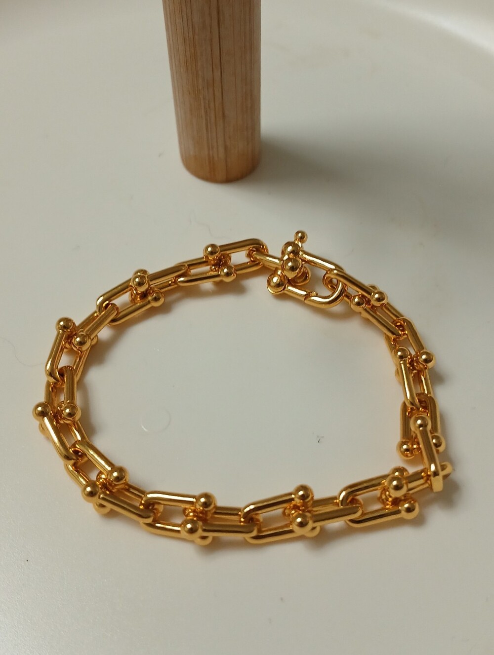 Gold U Shape Link Bracelet